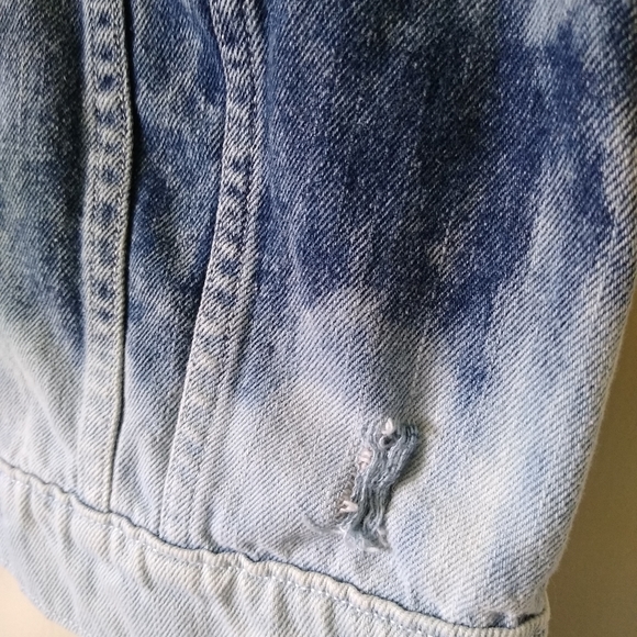 Upcycled Ladies Small Levi's Denim Vest with Tie-dye Rocker - Picture 9 of 9